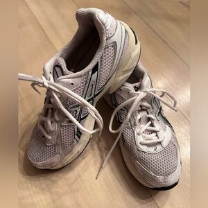 Women's Asics Gel 1130 white/Gray Mesh Lace-Up Running Sneakers size 6.5